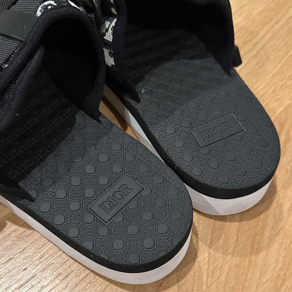 Dior Alpha Sandal - Picture 3 of 4